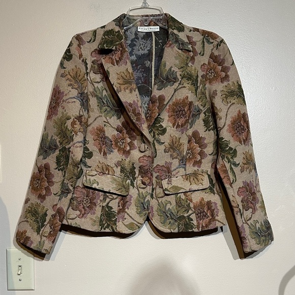 Crazy Horse By Liz Claiborne Jackets & Blazers - Crazy horse Vintage Floral Tapestry Blazer